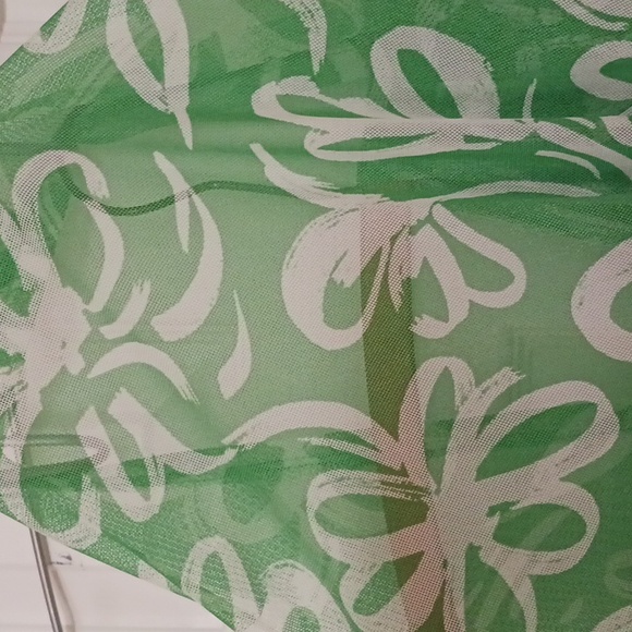 BRIGHT GREEN BLOUSE L NWT JUNIPER & LIME - Picture 7 of 8